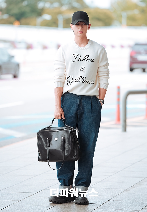정해인, 김포국제공항 출국