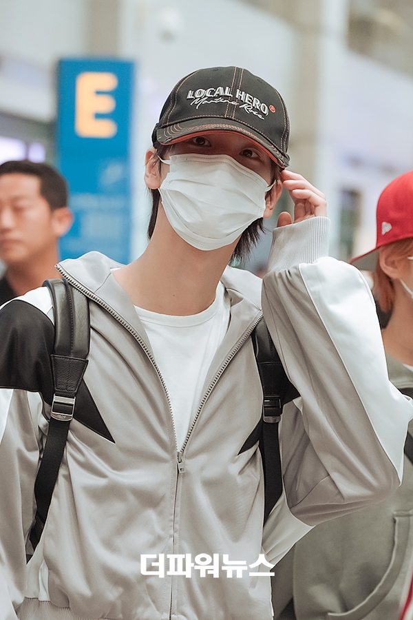 투어스 신유, 인천국제공항 입국