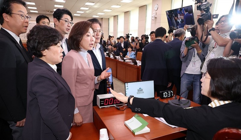 법사위 여야 충돌(사진=연합뉴스)