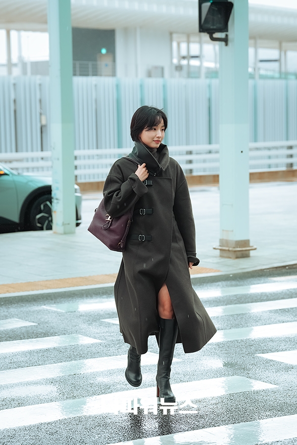 방효린, 인천국제공항 출국