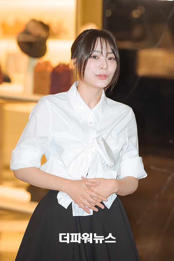 QWER 시연, 포토월 행사