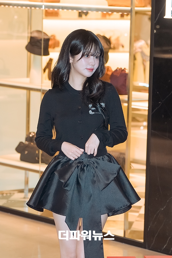 QWER 쵸단, 포토월 행사