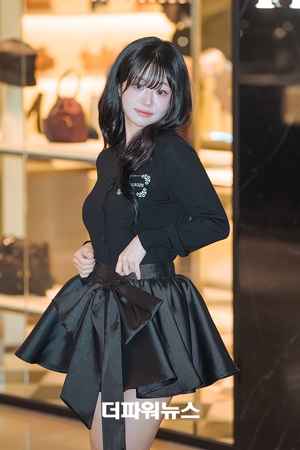 QWER 쵸단, 포토월 행사