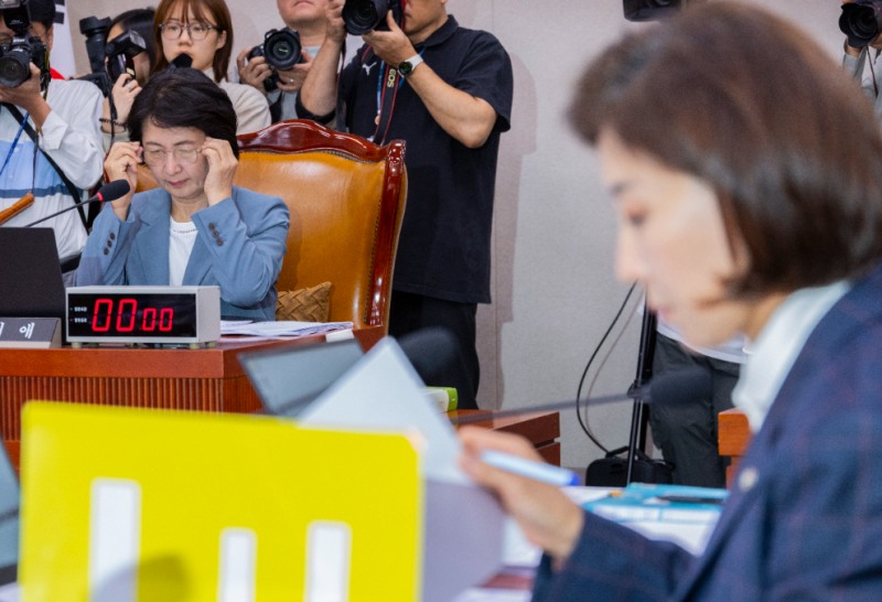 추미애 법사위원장과 나경원 의원(사진=연합뉴스)