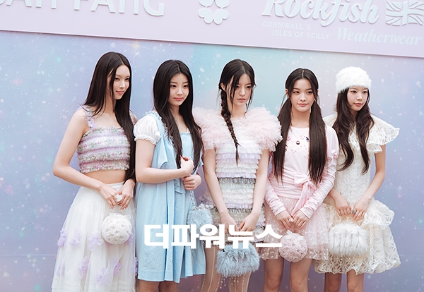 아일릿, 포토월 행사