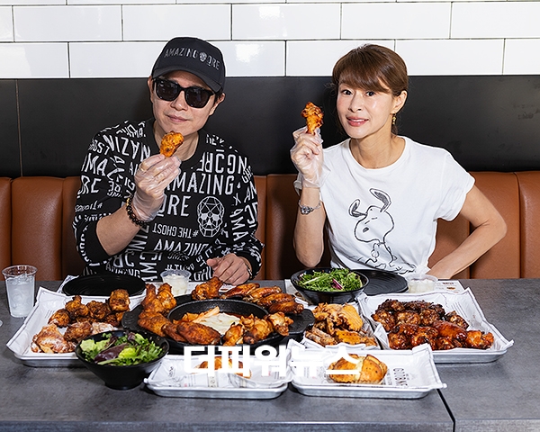 김민종-예지원, 미국 LA에서 치킨맛에 흠뻑