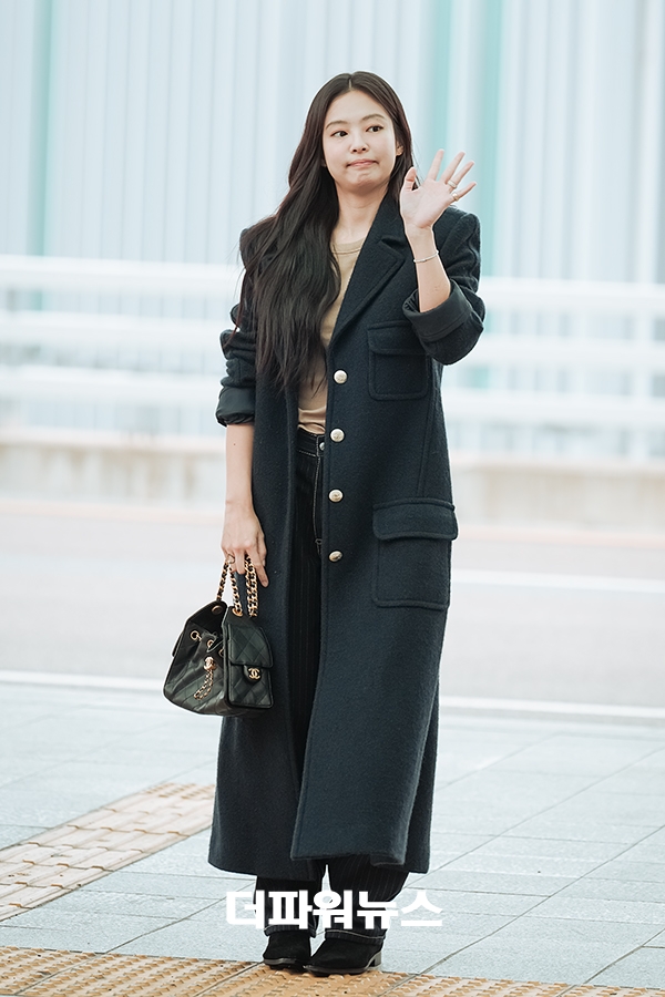 제니, 인천국제공항 출국