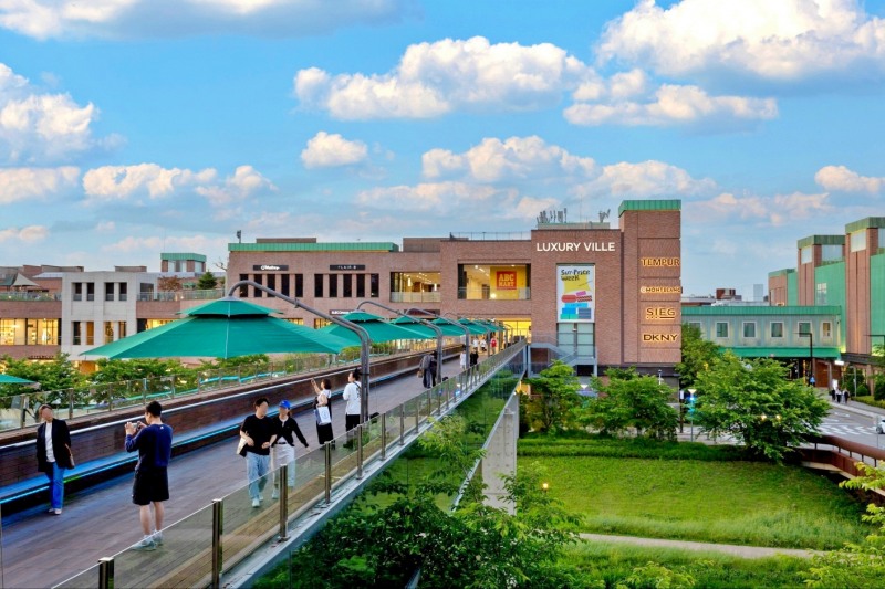 롯데백화점, 유통업계 최초로 재생에너지구매계약 도입