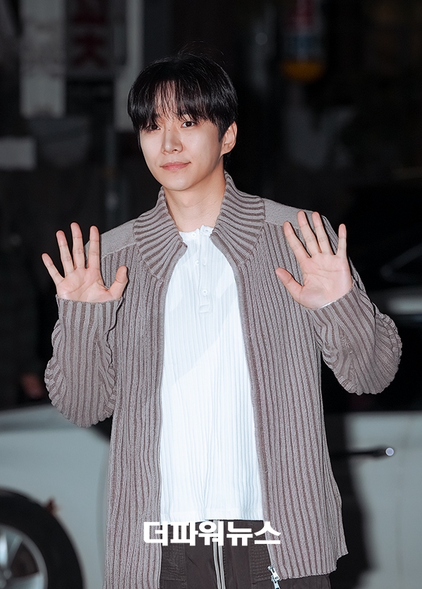 이준호, 드라마 '태풍상사' 촬영 종료 쫑파티