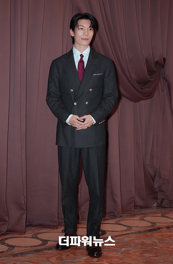 위하준, 포토월 행사