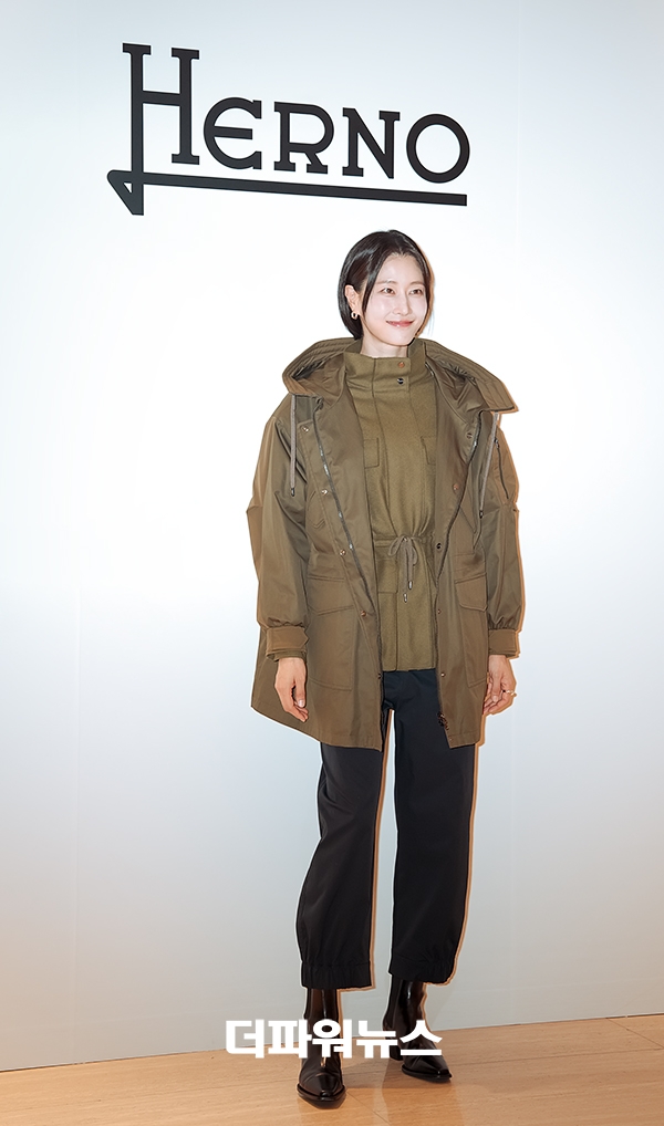 이현이, 포토월 행사