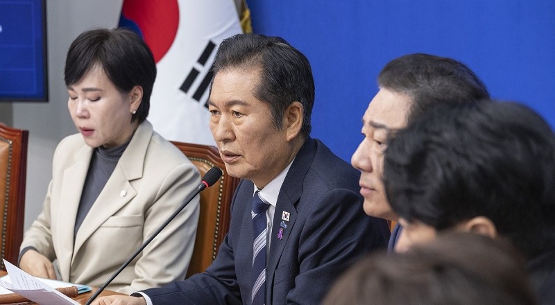 민주당 최고위원회의에서 발언하는 정청래 대표(사진=연합뉴스)