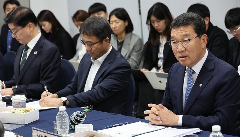 신정훈 행안위원장 발언(사진=연합뉴스)