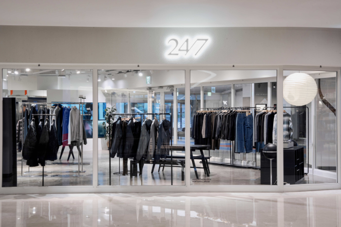 24/7series, 스타필드 코엑스몰 첫 오프라인 매장 오픈