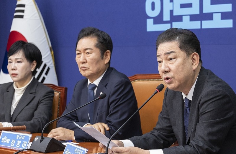 최고위원회의에서 발언하는 김병기 원내대표(사진=연합뉴스)