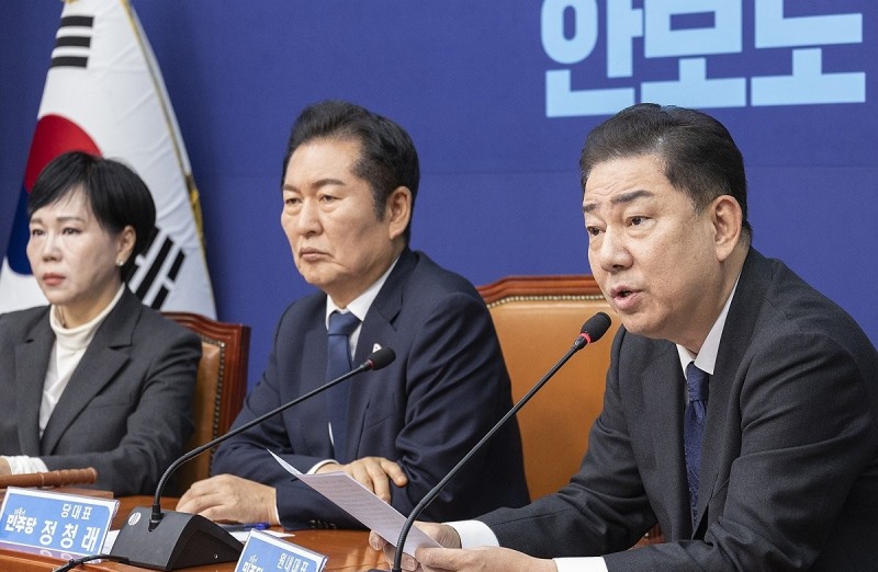 최고위원회의에서 발언하는 김병기 원내대표(사진=연합뉴스)