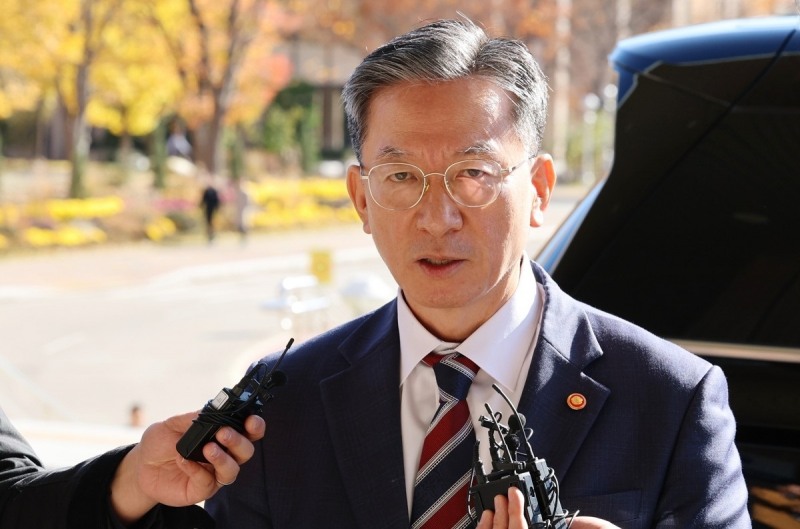 대장동 '항소 포기' 관련 입장 밝히는 정성호 장관(사진=연합뉴스)