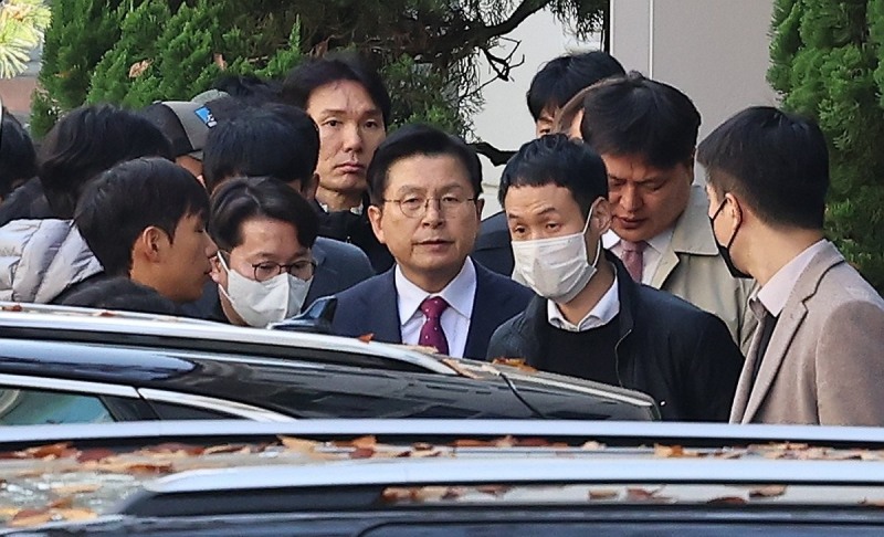 내란특검, '내란 선전선동' 황교안 자택서 체포(사진=연합뉴스)