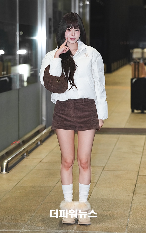 르세라핌 홍은채, 김포국제공항 출국