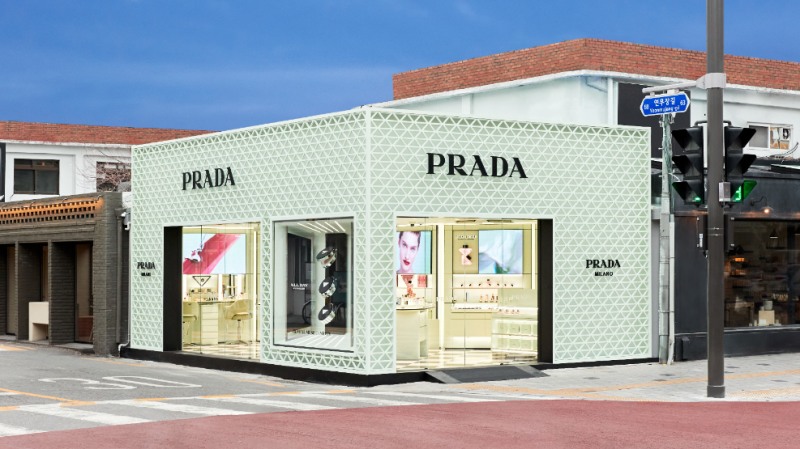 프라다 뷰티 성수. 사진=로레알코리아