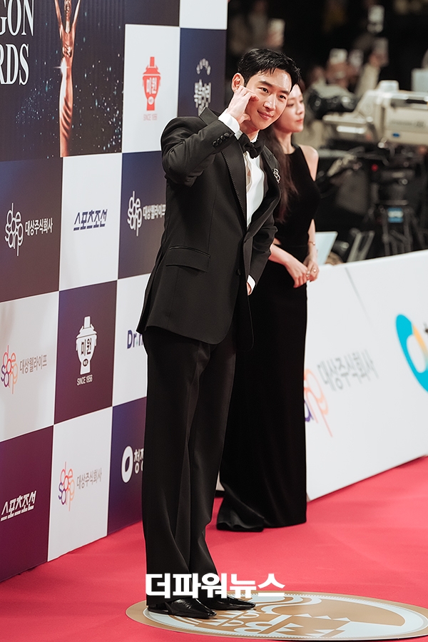 이제훈, 46회 청룡영화상 레드카펫 행사