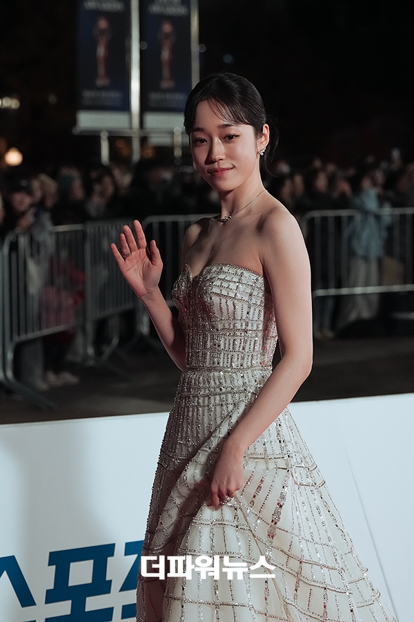 노윤서, 46회 청룡영화상 레드카펫 행사