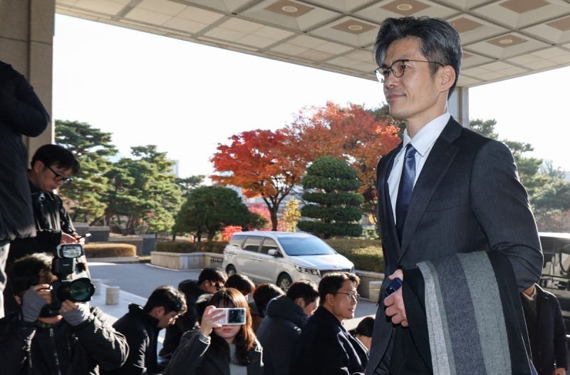 출근하는 박철우 신임 중앙지검장(사진=연합뉴스)