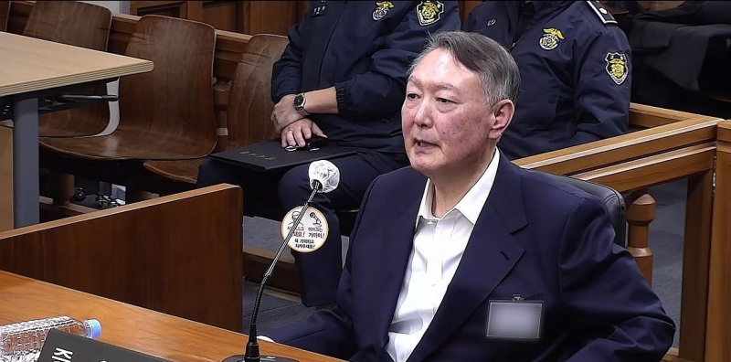 한덕수 내란 재판에 증인으로 출석한 윤석열(사진=연합뉴스)