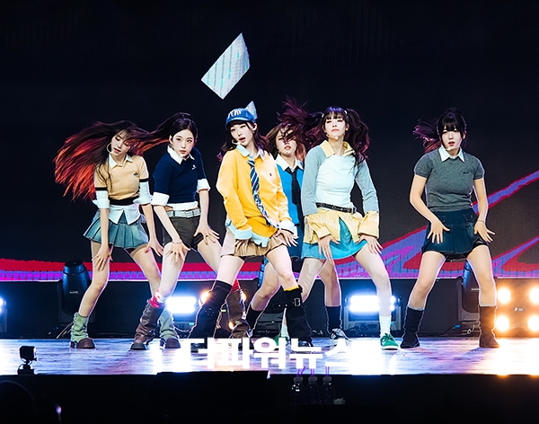 트리플에스 문, 미소녀즈(msnz)의 앨범 'Beyond Beauty' 쇼케이스