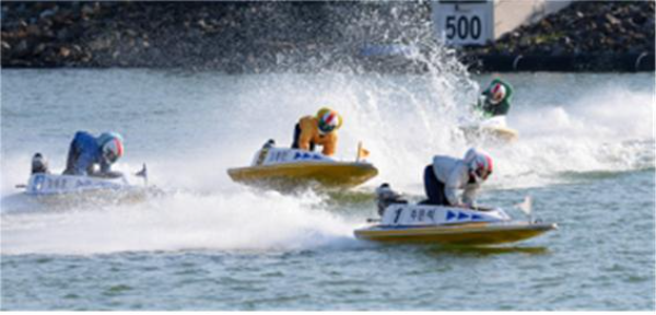 미사리 경정장에서 열린 경정 경주에서 선수들이 턴 마크를 돌며 경합을 벌이고 있다.(사진=국민체육진흥공단)