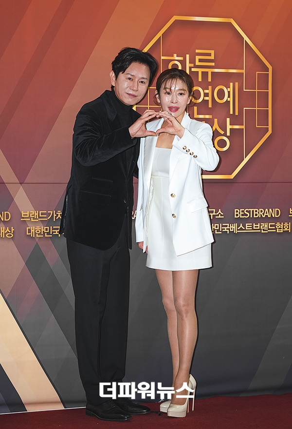 김민종-예지원, 2025 대한민국 한류연예대상 포토월