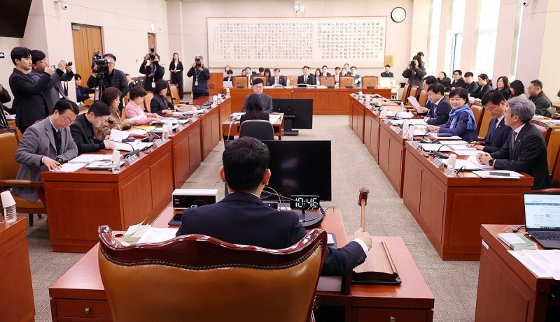 법사소위 '윤석열·김건희 사건 전담 재판부' 설치법 등 심사(사진=연합뉴스)