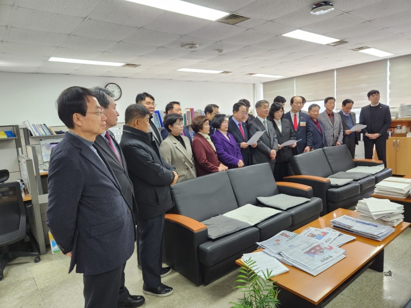 국민의 힘 소속 인천시의원, 기자실서 '유정복 시장 기소'는 공권력 남용 소지 있다 '유감' 표명