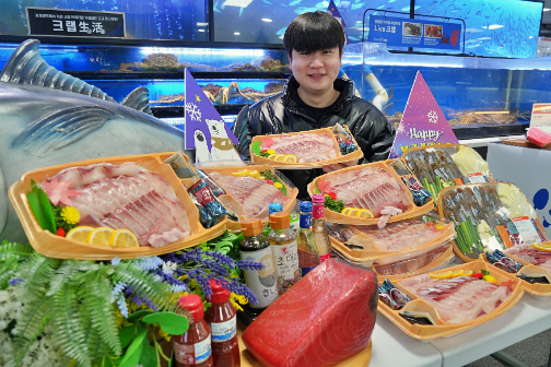 롯데마트, 기름 오른 제철 ‘대방어회’ 판매 시작