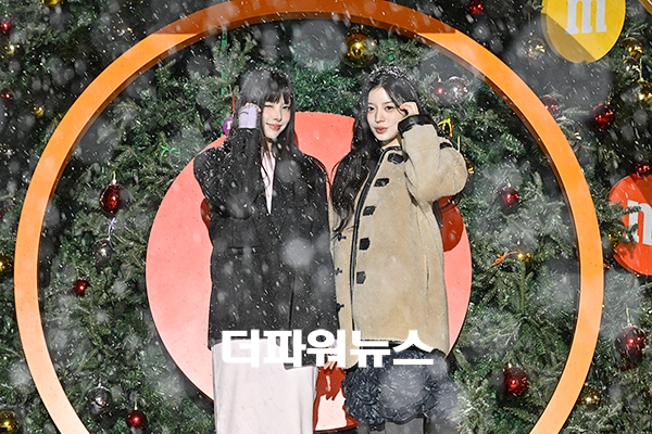 아일릿 윤아-민주, 포토월 행사 사진제공/한국마즈(유)