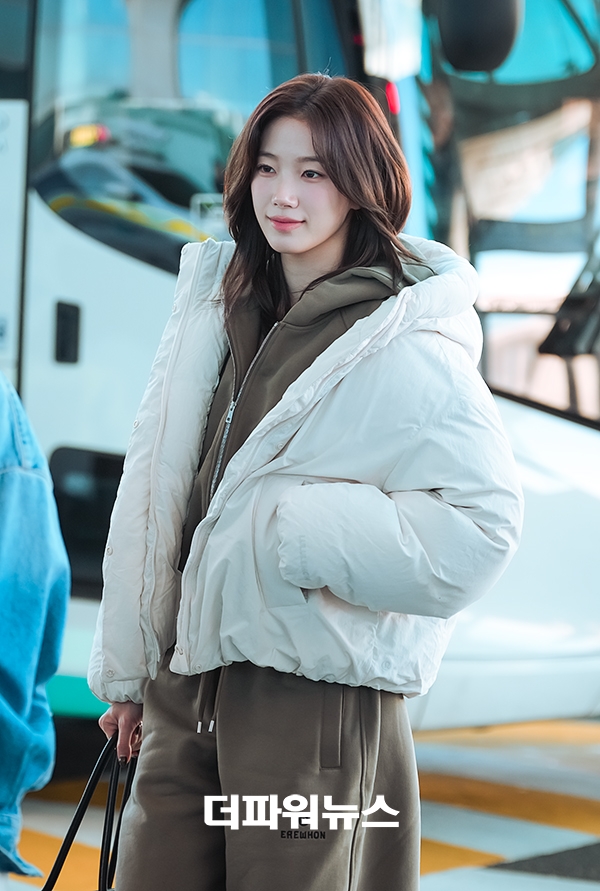 르세라핌 카즈하, 인천국제공항 출국