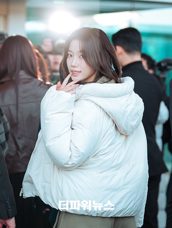 르세라핌 카즈하, 인천국제공항 출국