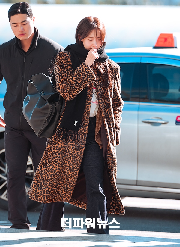 윤아, 인천국제공항 출국