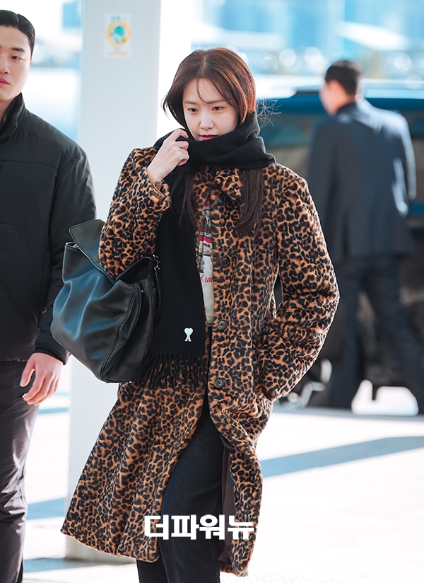 윤아, 인천국제공항 출국