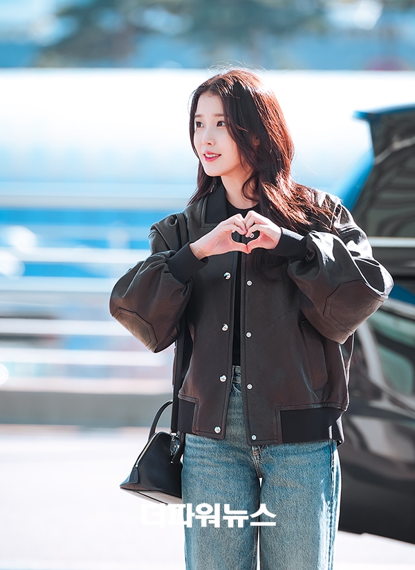 아이유, 인천국제공항 출국
