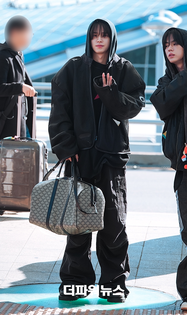 투어스 신유, 인천국제공항 출국