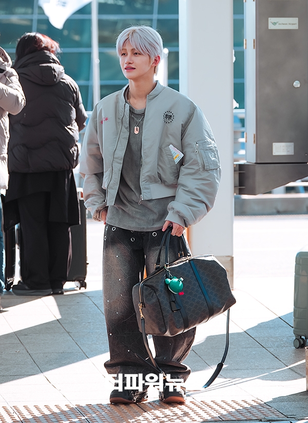 투어스 지훈, 인천국제공항 출국