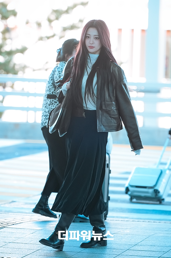 르세라핌 허윤진, 인천국제공항 출국