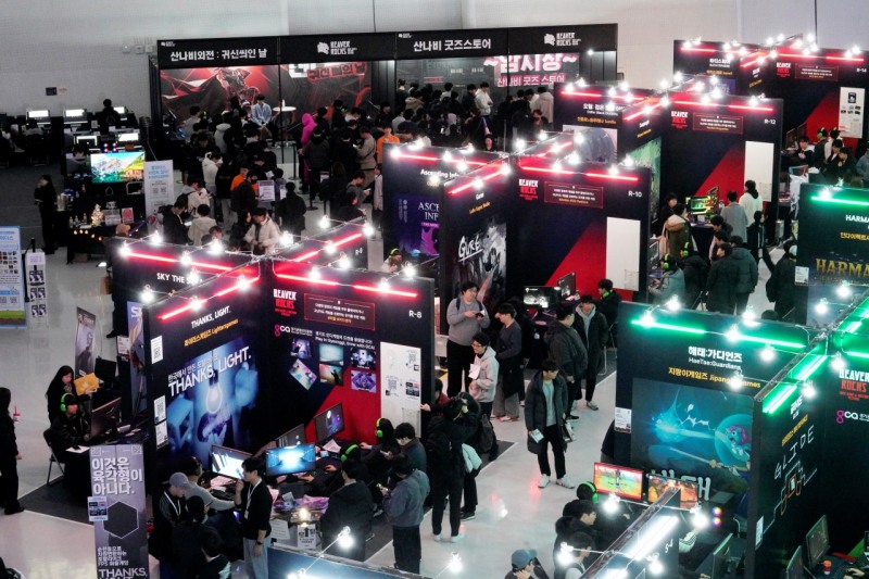 스마일게이트 ‘비버롹스 2025’에 사흘간 1만 5000명 운집