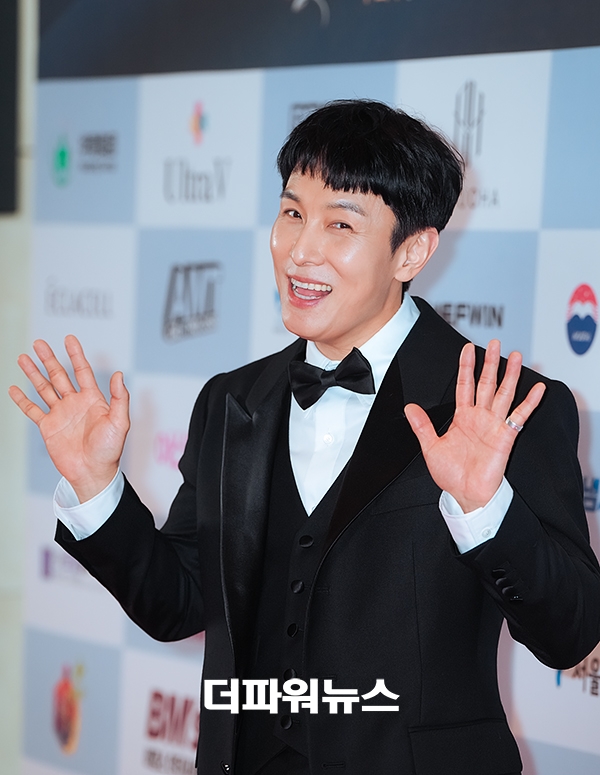 김동완, '2025 서울국제영화대상' 레드카펫