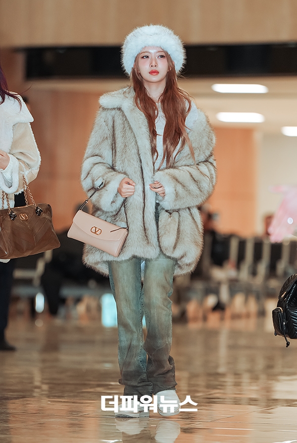 아이브 레이, 김포국제공항 출국