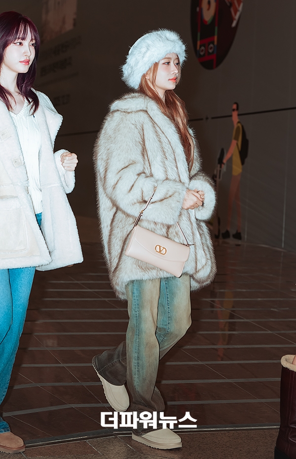 아이브 레이, 김포국제공항 출국