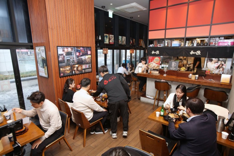 제너시스BBQ 토리메로, 점심 식사 메뉴 도입