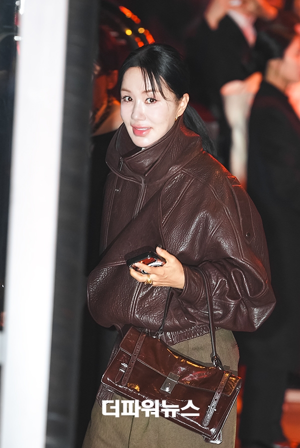 엄정화, 김우빈-신민아 결혼식