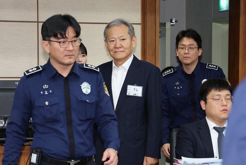 공판 출석하는 이상민 전 장관(사진=연합뉴스)